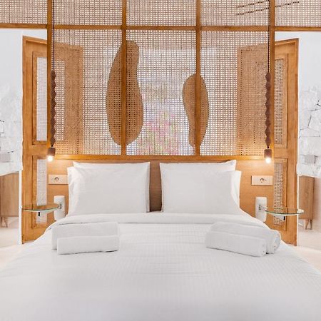 אורנוס Faos Exclusive Suites מראה חיצוני תמונה