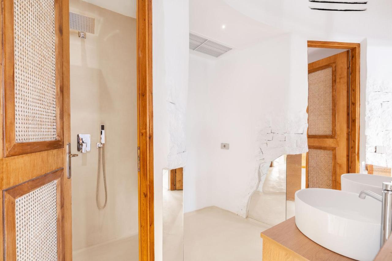 אורנוס Faos Exclusive Suites מראה חיצוני תמונה