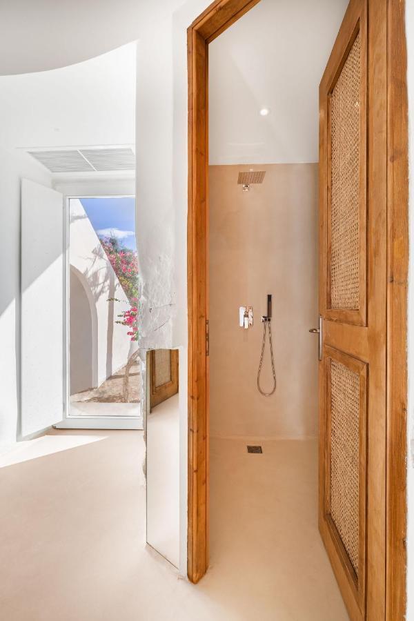 אורנוס Faos Exclusive Suites מראה חיצוני תמונה