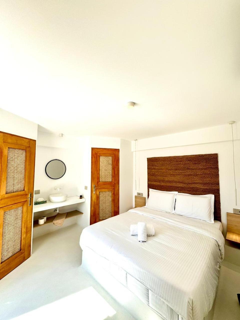 אורנוס Faos Exclusive Suites מראה חיצוני תמונה